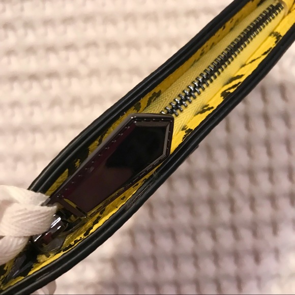 NWT REED Small Solar Yellow Viper Atlantique Pouch - Picture 5 of 6